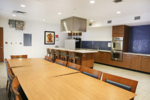 Livi_Apts_Community_Kitchen2